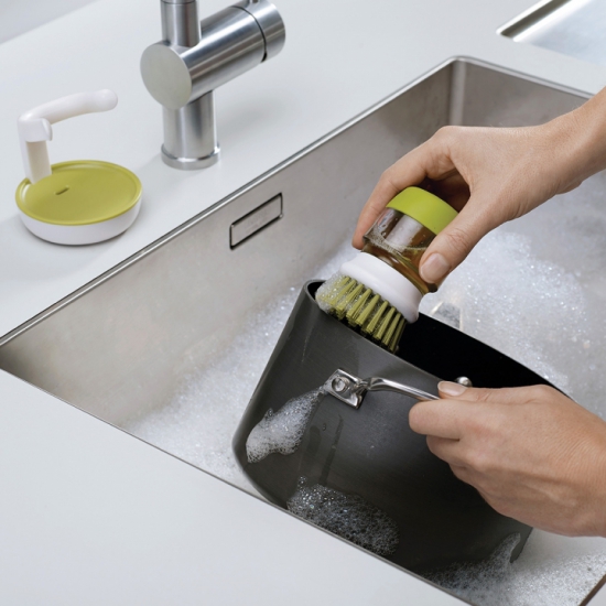 Щетка для мытья посуды с дозатором моющего средства Joseph Joseph Palm Scrub™ 7