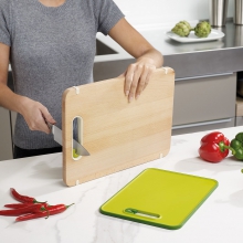 Деревянная разделочная доска с ножеточкой Joseph Joseph Slice&Sharpen™ Wood Large