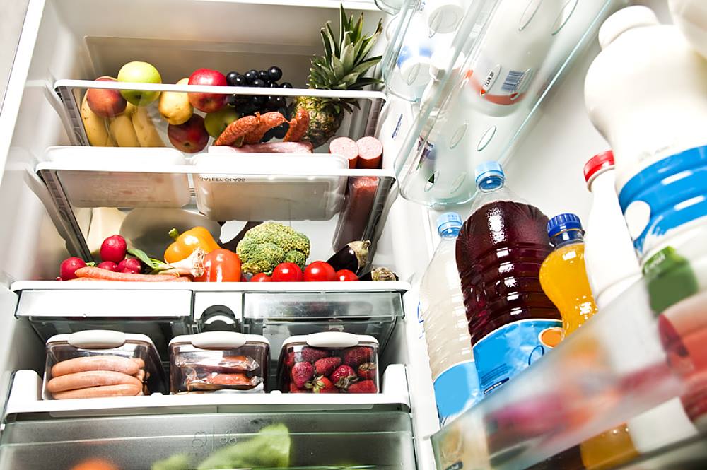 В какой посуде лучше хранить продукты в холодильнике